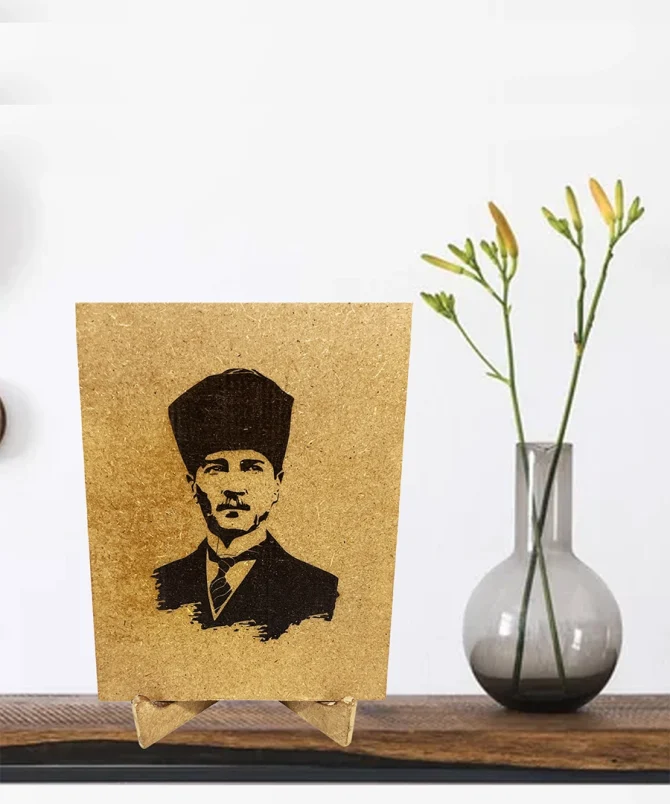 Ataturk un En Guzel Resmi Ahsap Uzerine Kazima Ahsap Ayakli 2